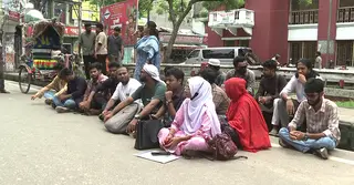 শের-ই-বাংলা মেডিকেলে সংস্কারের দাবিতে অবস্থান কর্মসূচি